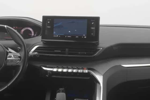 Peugeot 3008 (2021) thumbnail 8