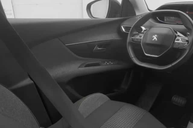 Peugeot 5008 (2022) thumbnail 11