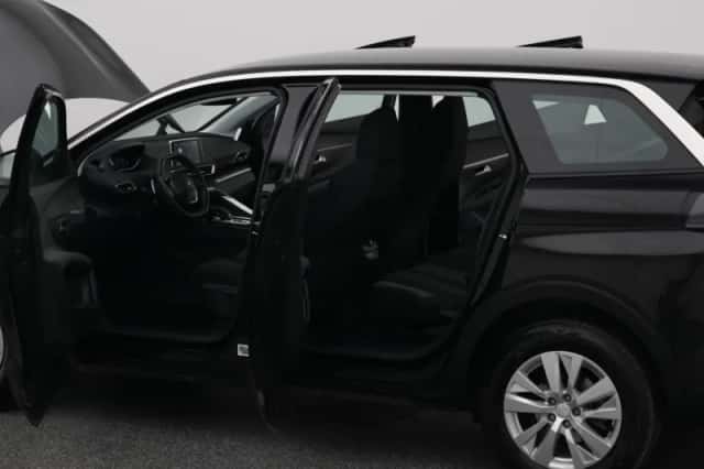 Peugeot 5008 (2022) thumbnail 33