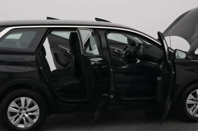 Peugeot 5008 (2022) thumbnail 34
