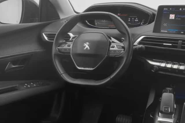 Peugeot 5008 (2022) thumbnail 7