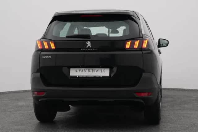 Peugeot 5008 (2022) thumbnail 10