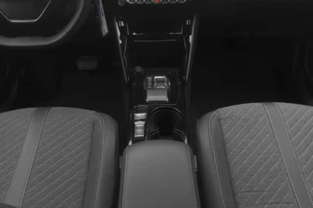 Peugeot 2008 (2023) thumbnail 12