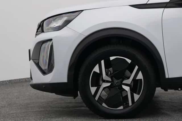 Peugeot 2008 (2023) thumbnail 21
