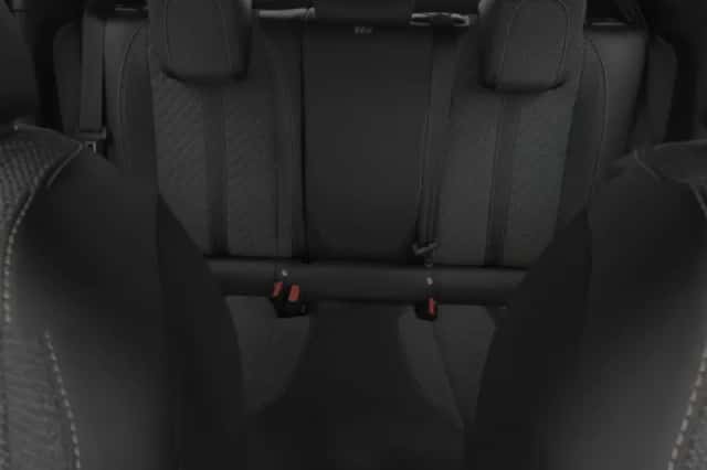 Peugeot 2008 (2023) thumbnail 4