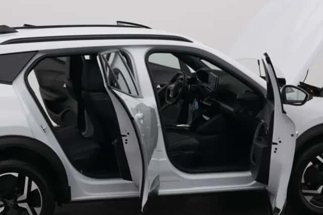 Peugeot 2008 (2023) thumbnail 34