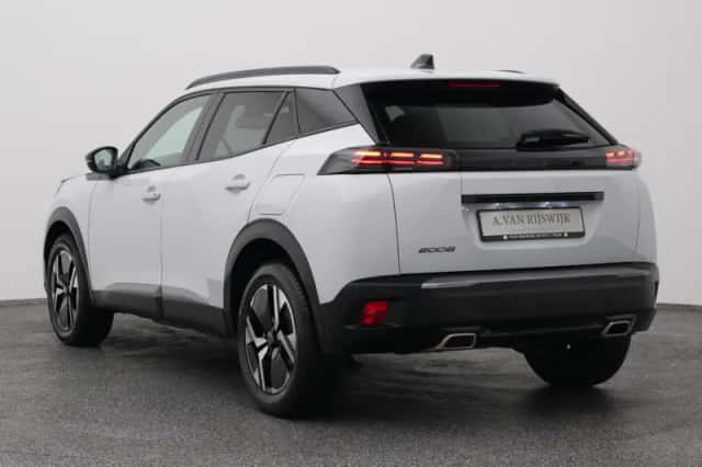Peugeot 2008 (2023) thumbnail 5