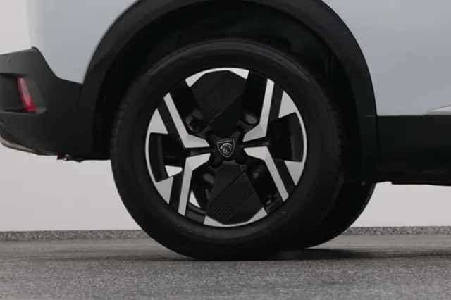 Peugeot 2008 (2023) thumbnail 41