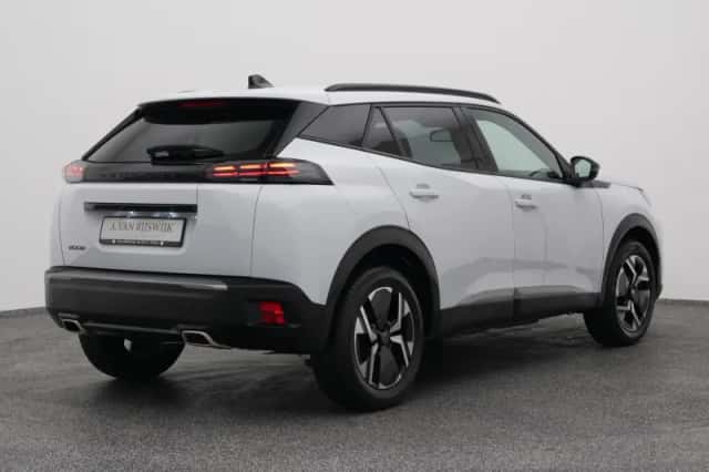 Peugeot 2008 (2023) thumbnail 6