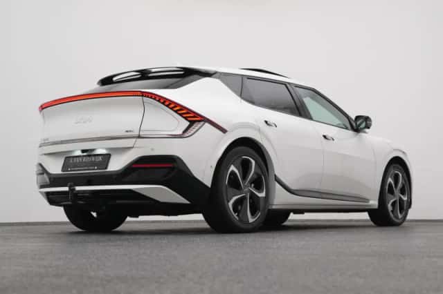 Kia EV6 (2023) thumbnail 17