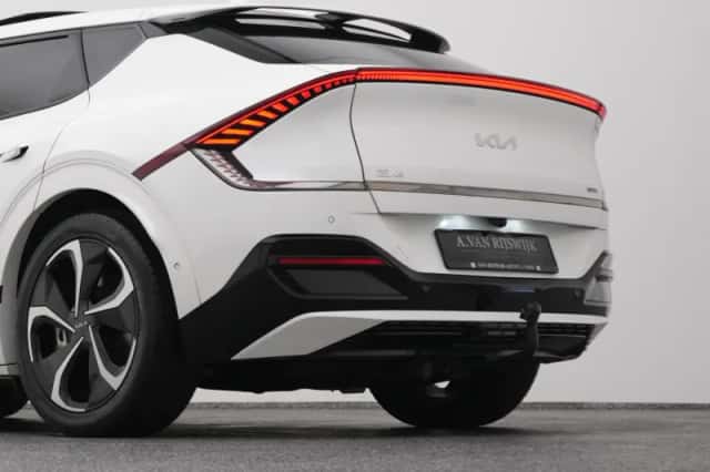 Kia EV6 (2023) thumbnail 22