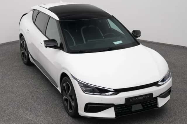 Kia EV6 (2023) thumbnail 24