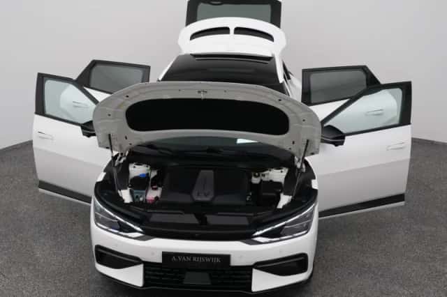 Kia EV6 (2023) thumbnail 27