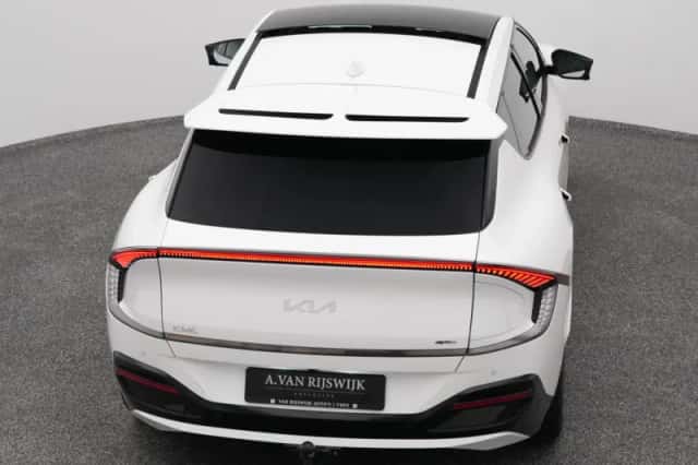 Kia EV6 (2023) thumbnail 28