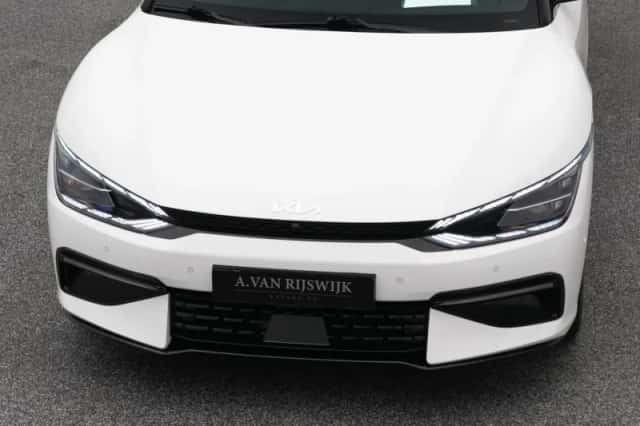 Kia EV6 (2023) thumbnail 30