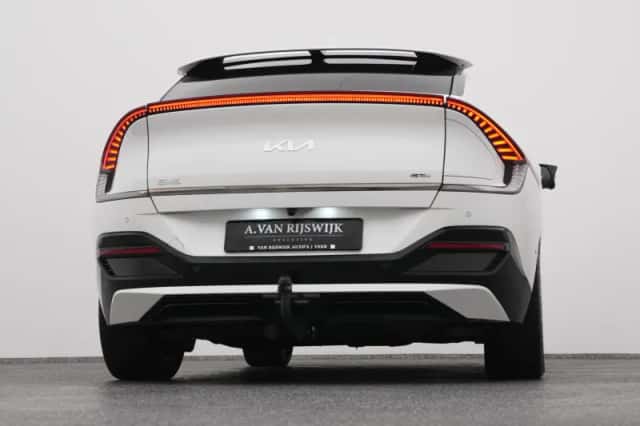 Kia EV6 (2023) thumbnail 36