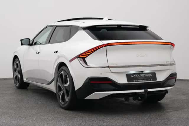 Kia EV6 (2023) thumbnail 6