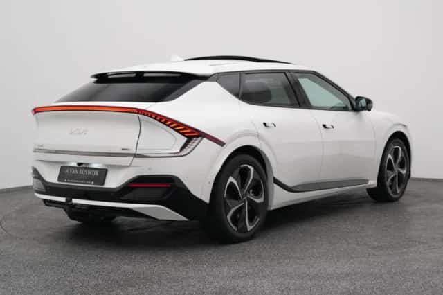 Kia EV6 (2023) thumbnail 7
