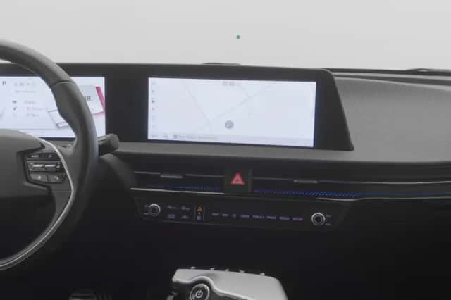 Kia EV6 (2023) thumbnail 9