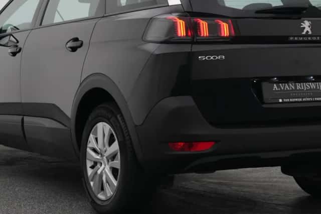 Peugeot 5008 (2021) thumbnail 18