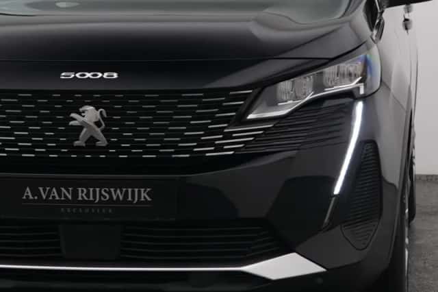 Peugeot 5008 (2021) thumbnail 19