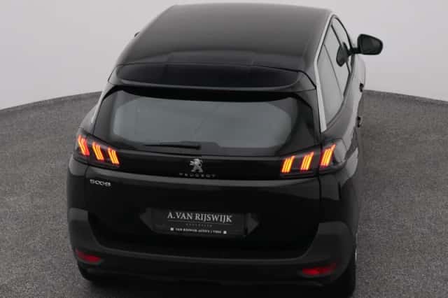 Peugeot 5008 (2021) thumbnail 28