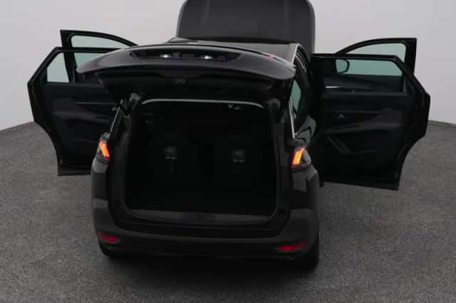 Peugeot 5008 (2021) thumbnail 29