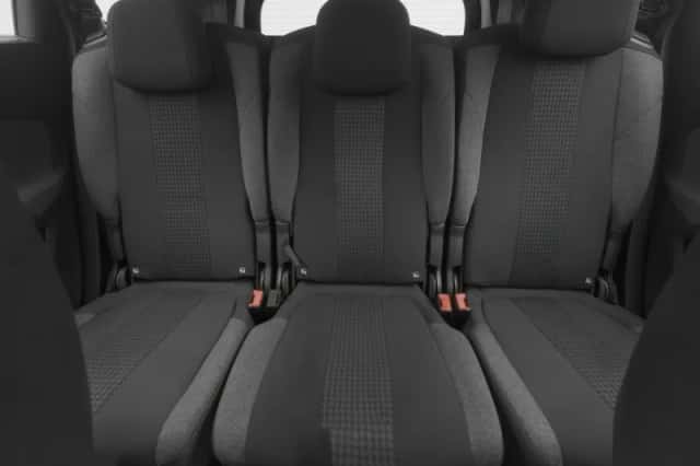 Peugeot 5008 (2021) thumbnail 4