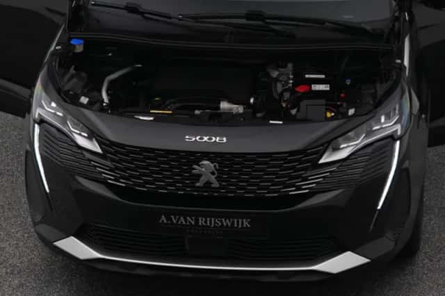 Peugeot 5008 (2021) thumbnail 31