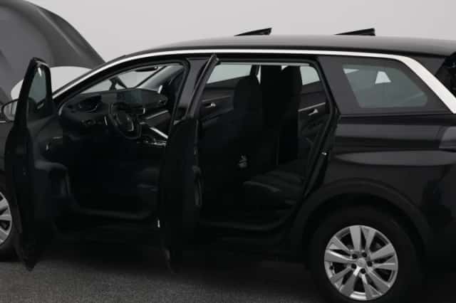 Peugeot 5008 (2021) thumbnail 33