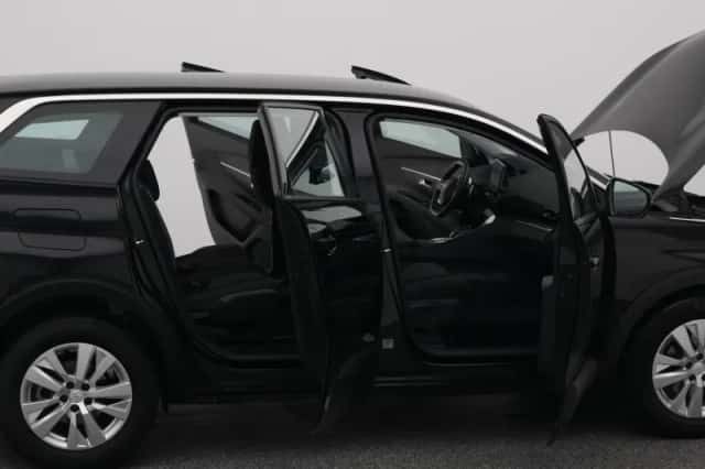 Peugeot 5008 (2021) thumbnail 34