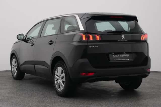 Peugeot 5008 (2021) thumbnail 5