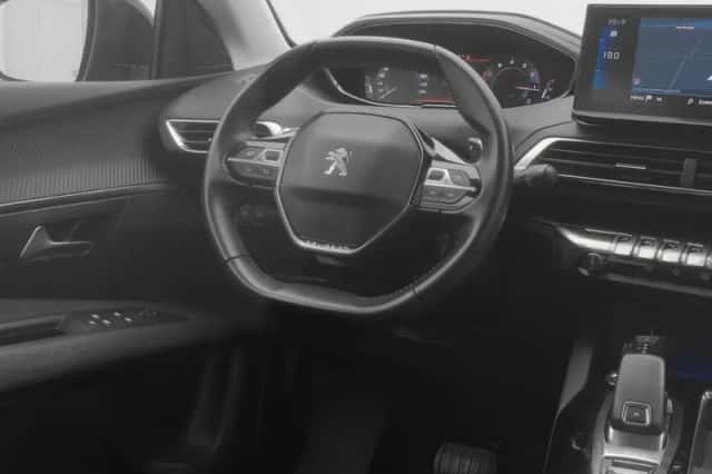 Peugeot 5008 (2021) thumbnail 7