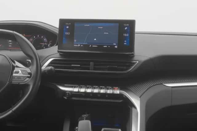 Peugeot 5008 (2021) thumbnail 8