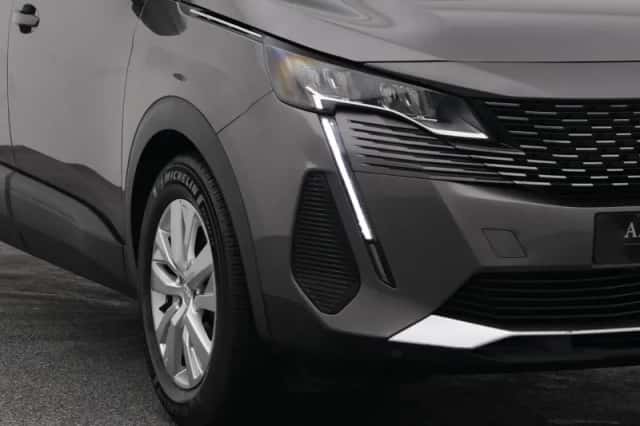 Peugeot 5008 (2022) thumbnail 17
