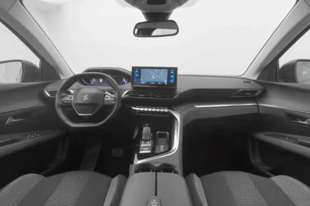 Peugeot 5008 (2022) thumbnail 3
