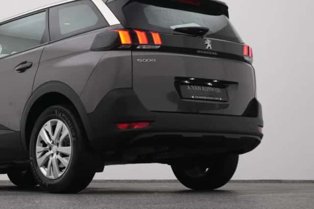 Peugeot 5008 (2022) thumbnail 22