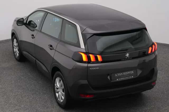 Peugeot 5008 (2022) thumbnail 25