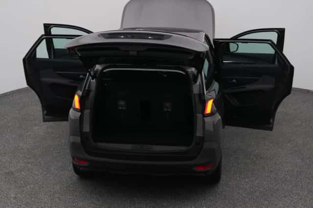 Peugeot 5008 (2022) thumbnail 29