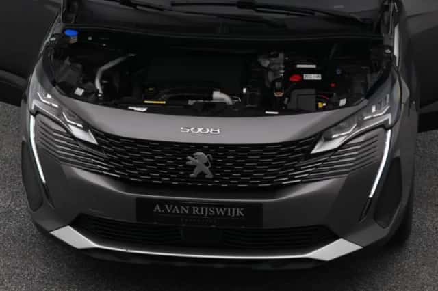 Peugeot 5008 (2022) thumbnail 31