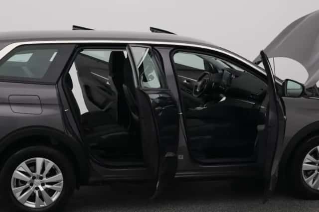 Peugeot 5008 (2022) thumbnail 34
