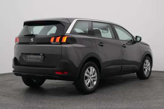 Peugeot 5008 (2022) thumbnail 6