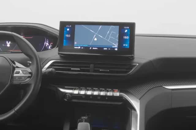 Peugeot 5008 (2022) thumbnail 8