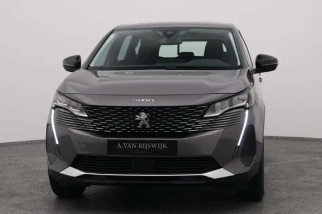 Peugeot 5008 (2022) thumbnail 9