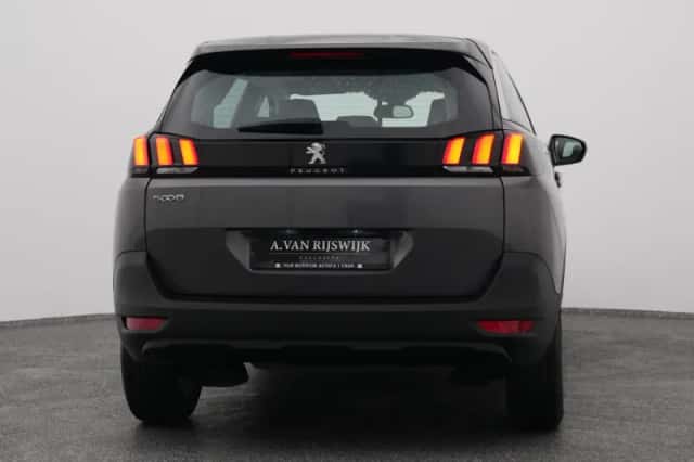 Peugeot 5008 (2022) thumbnail 10
