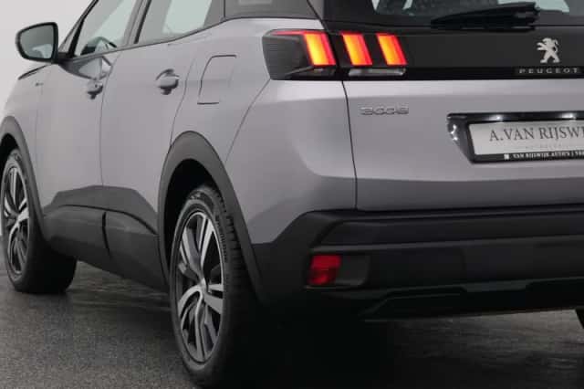 Peugeot 3008 (2023) thumbnail 18
