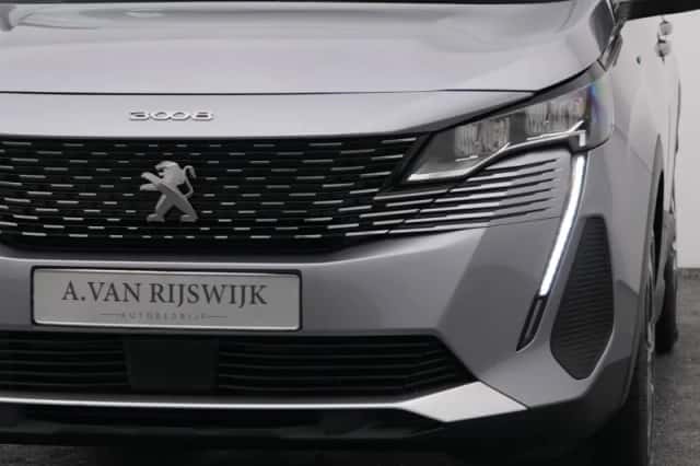 Peugeot 3008 (2023) thumbnail 19