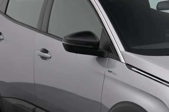 Peugeot 3008 (2023) thumbnail 23