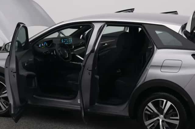 Peugeot 3008 (2023) thumbnail 33