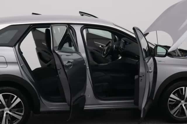 Peugeot 3008 (2023) thumbnail 34